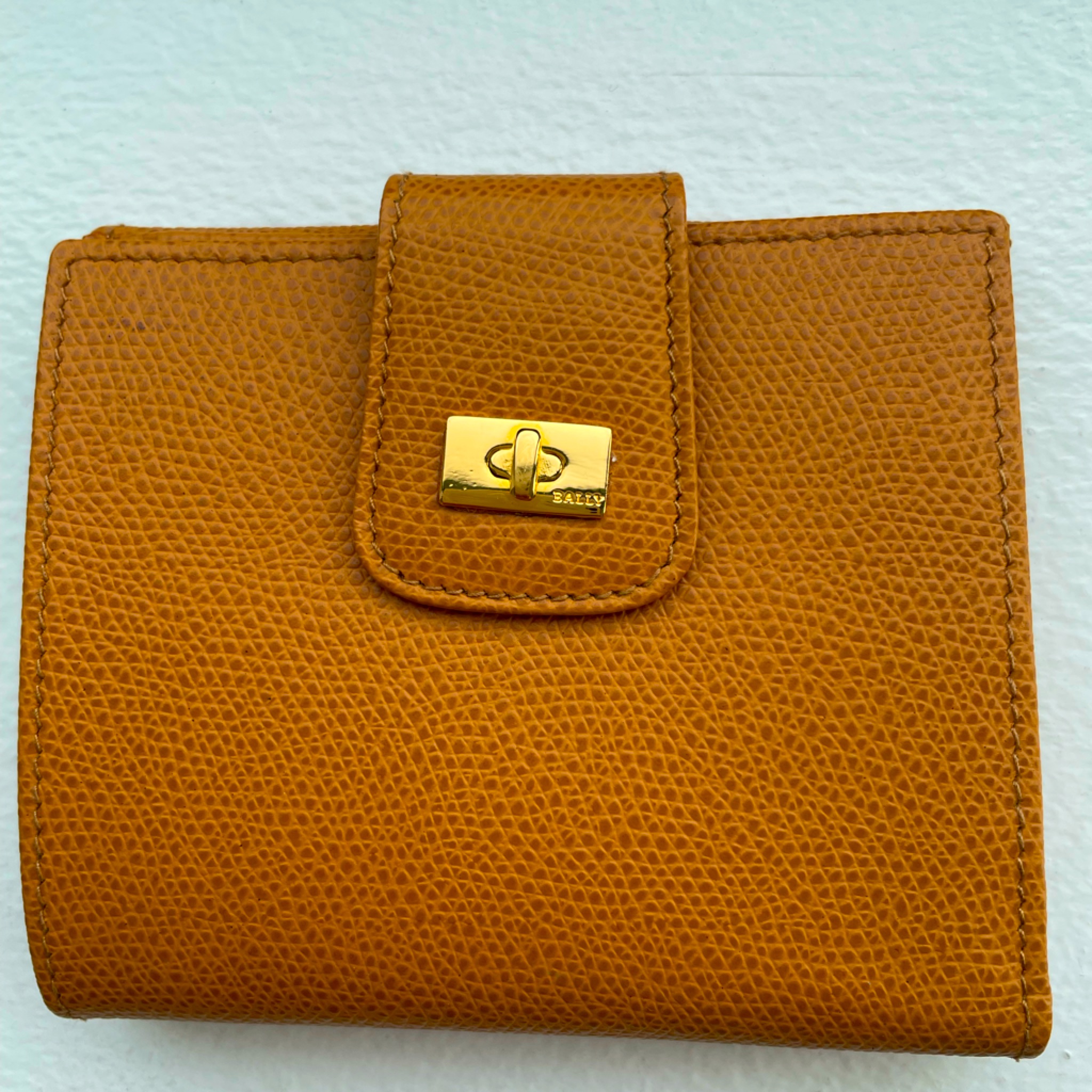 Bally Brown Bifold Leather Wallet Euc